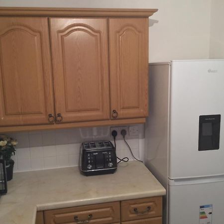 Quiet Residential Area Within Easy Reach Of Town Leilighet Manchester Eksteriør bilde