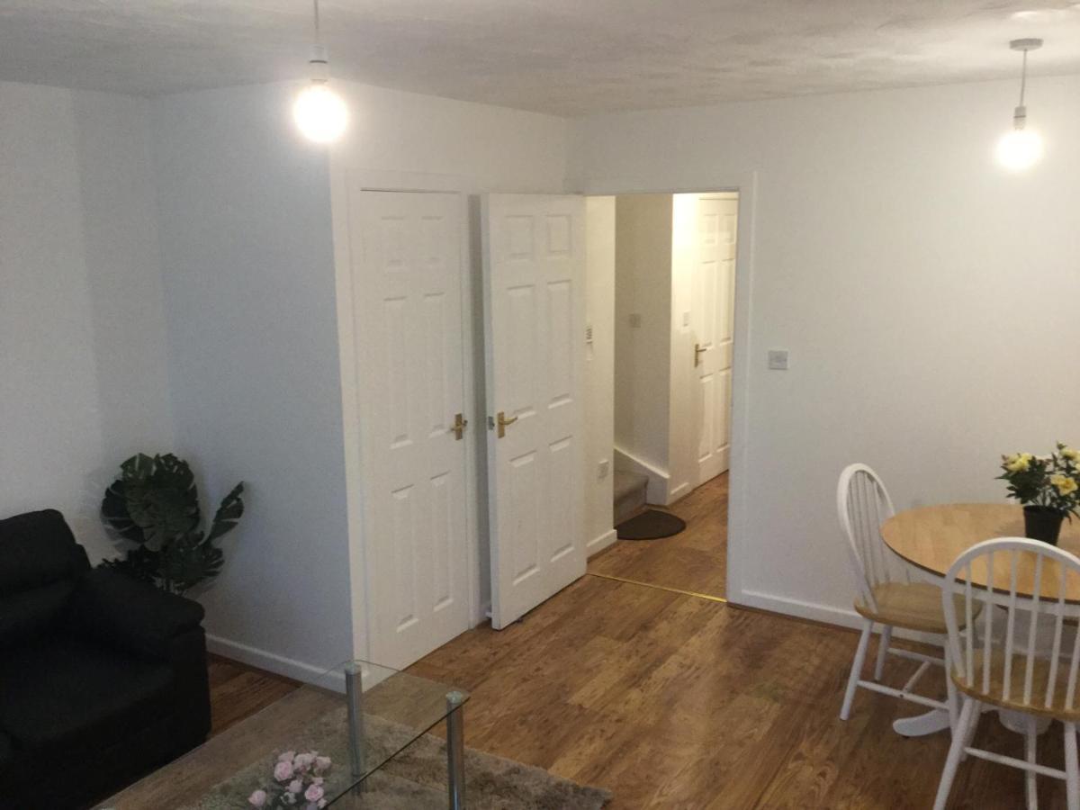 Quiet Residential Area Within Easy Reach Of Town Leilighet Manchester Eksteriør bilde