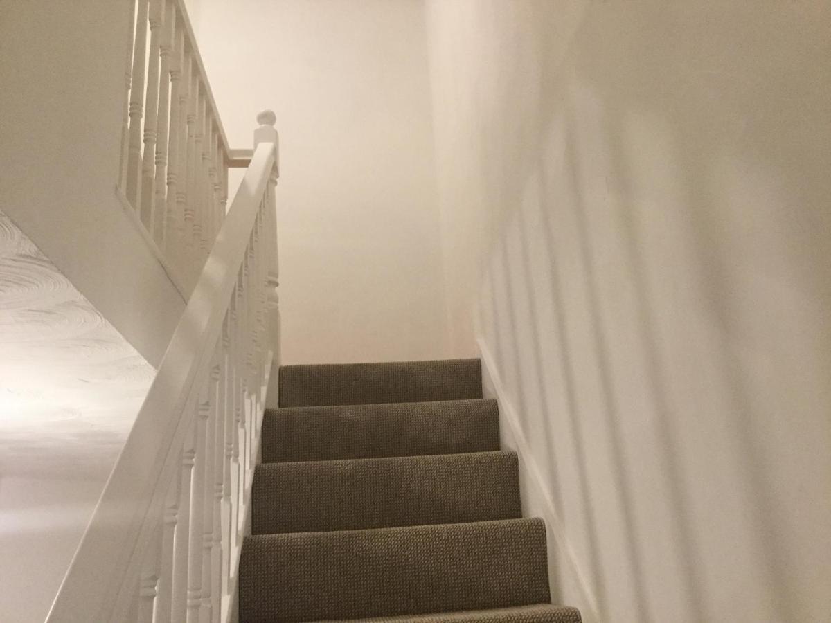 Quiet Residential Area Within Easy Reach Of Town Leilighet Manchester Eksteriør bilde